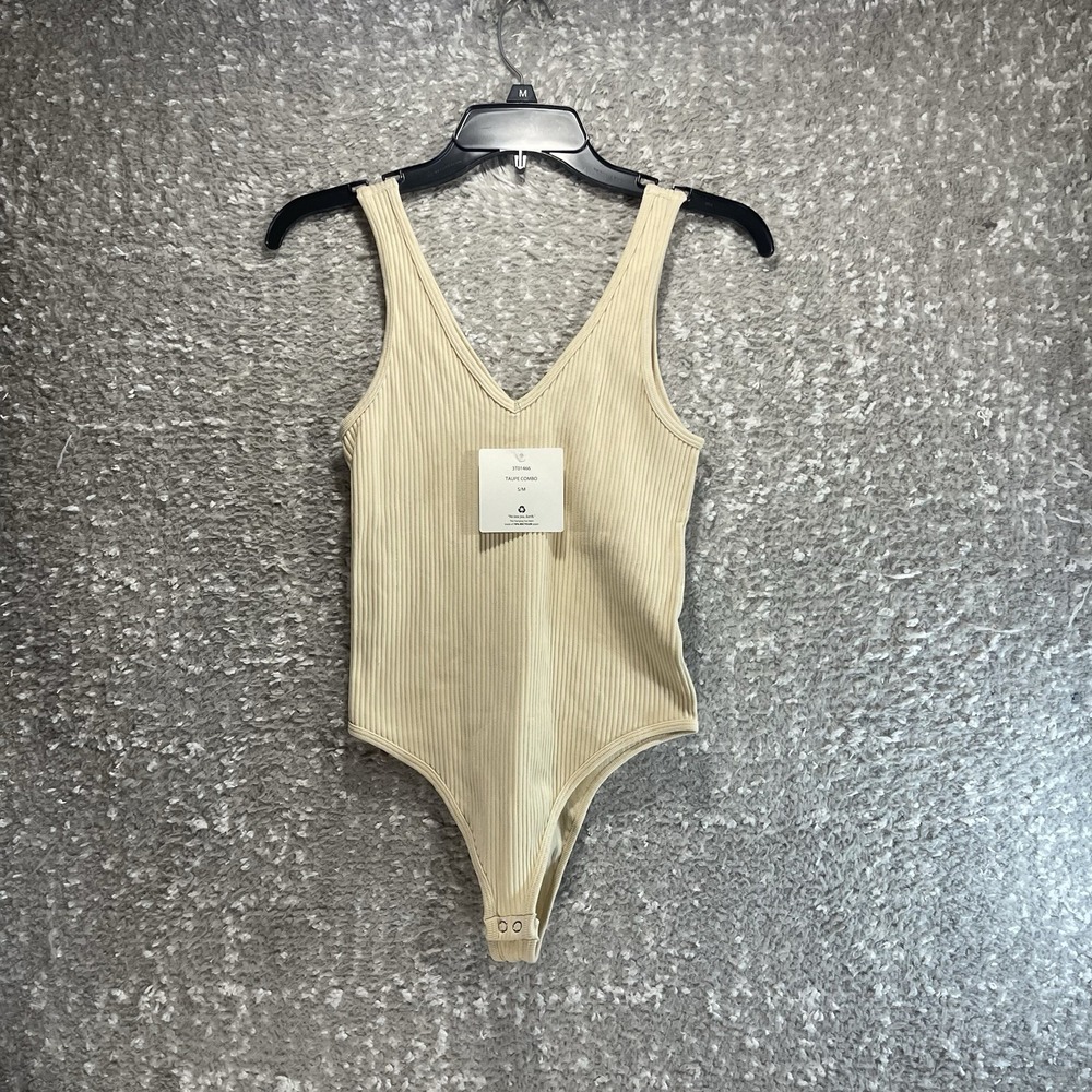 Gypsy + Jade Tan Ribbed Bodysuit S/M V-Neck Sleeveless Stretch Snap Closure NWT